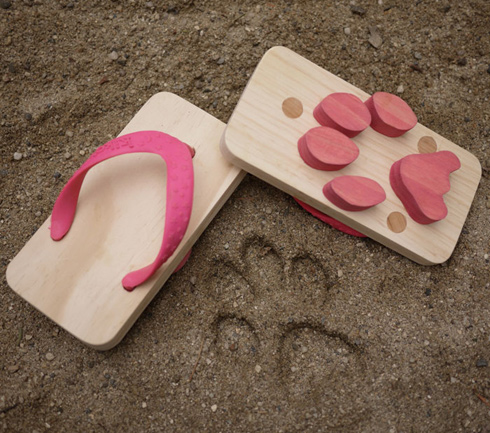 Ashiato Animal Footprint Sandals